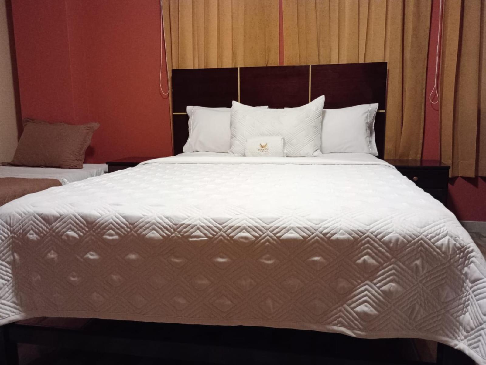 Madison Suite 塔克纳 外观 照片